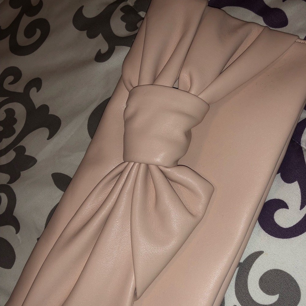 INC (International Concepts) clutch